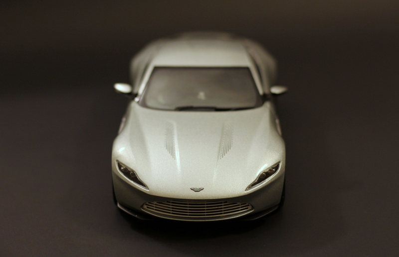 Illustration for article titled Hot Wheels Elite Aston Martin DB10 in 1:18 scale